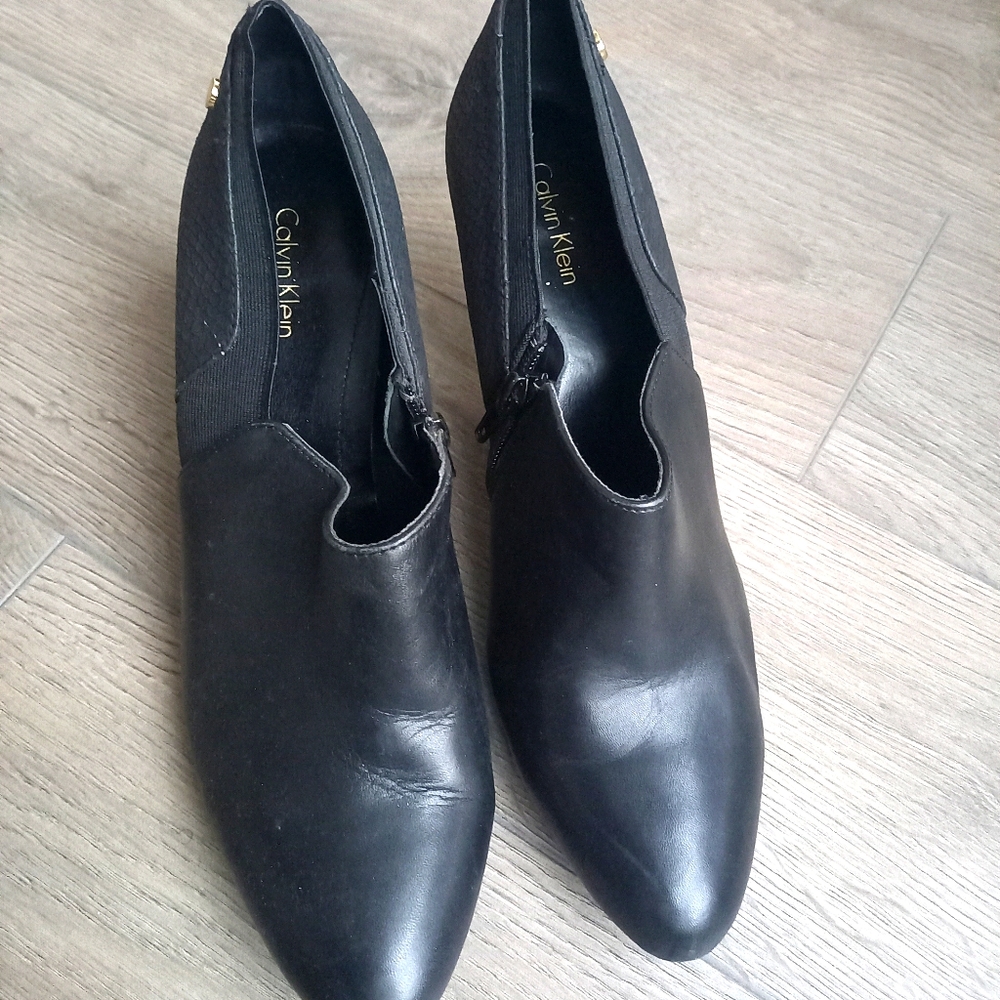 Shoes - Picture 2 of 2